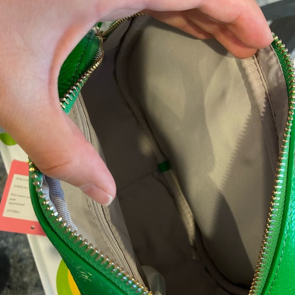 Kate Spade crossbody. - Picture 3 of 5